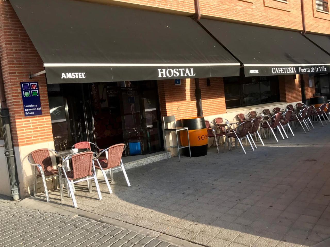 וייאדוליד Hostal Puerta La Villa מראה חיצוני תמונה